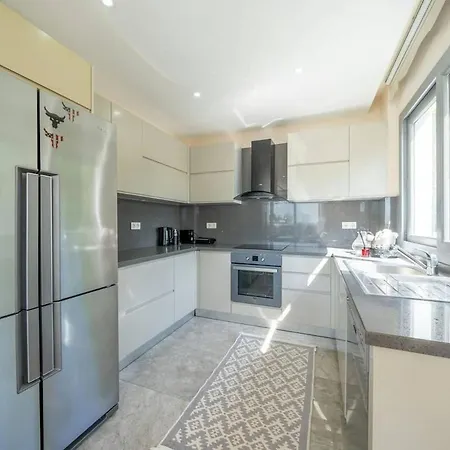 Eissa Villa *